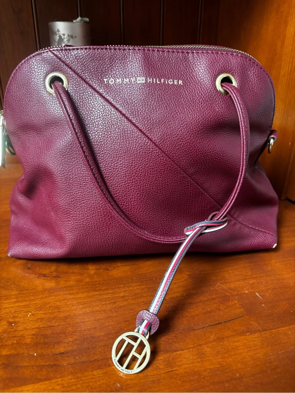 VTG Tommy Hilfiger pebbled leather satchel signature striped charm strap